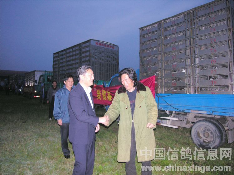 徐荣生凌晨到司放现场看望与慰问司放人员