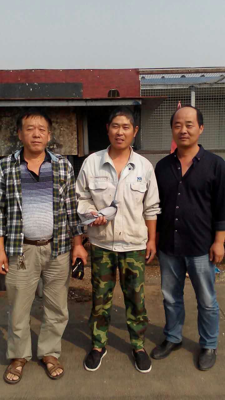 300团体冠军李万寅